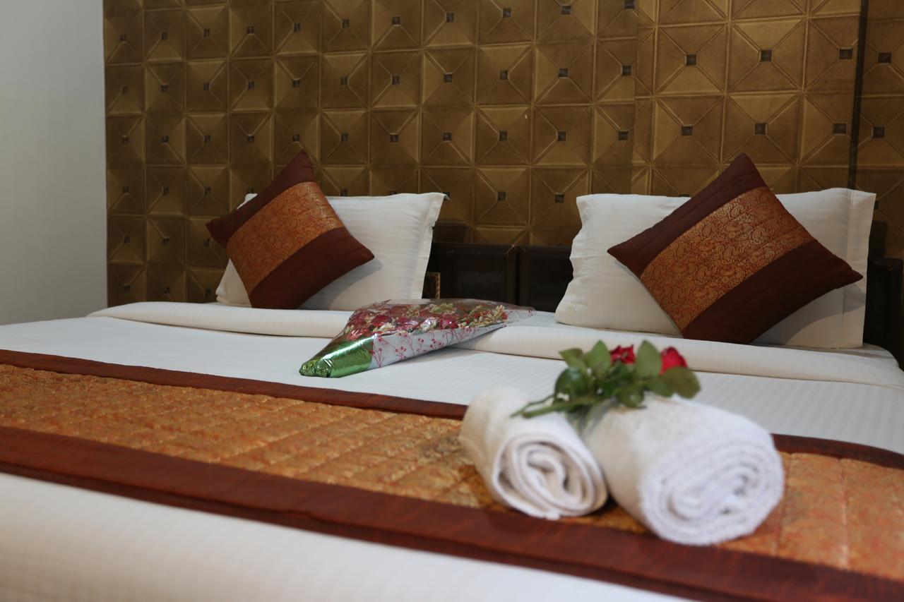 Hotel Avalon Nowe Delhi Zewnętrze zdjęcie